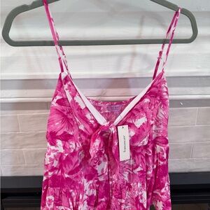 Francesca's Collections Pink and White Floral tank